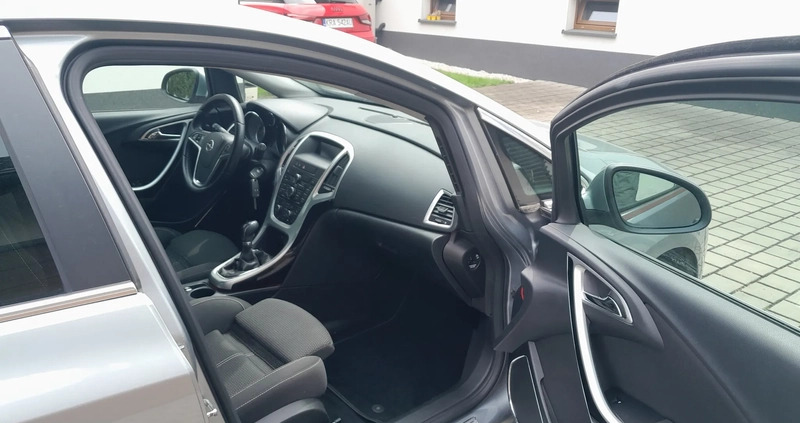 Opel Astra cena 26900 przebieg: 213000, rok produkcji 2010 z Sułkowice małe 301